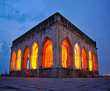 Qutub Shahi Tombs Seven1.jpg 1